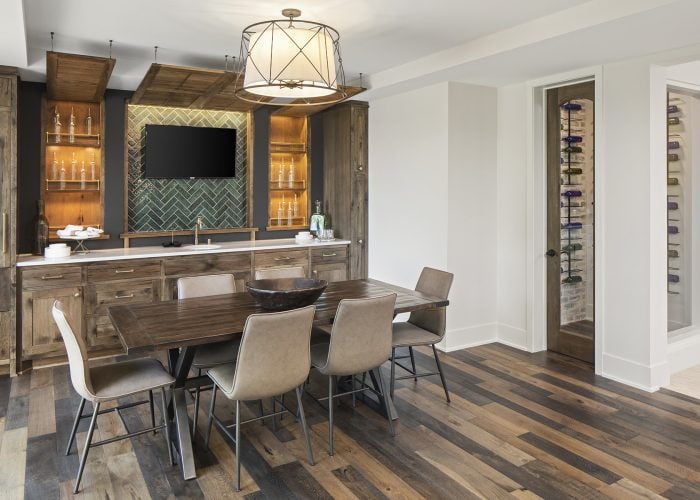 210610 4209 Halstead 211