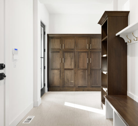 mudroom with bench and built-ins