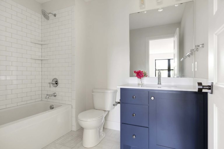 5900 Club Valley Rd Bathroom