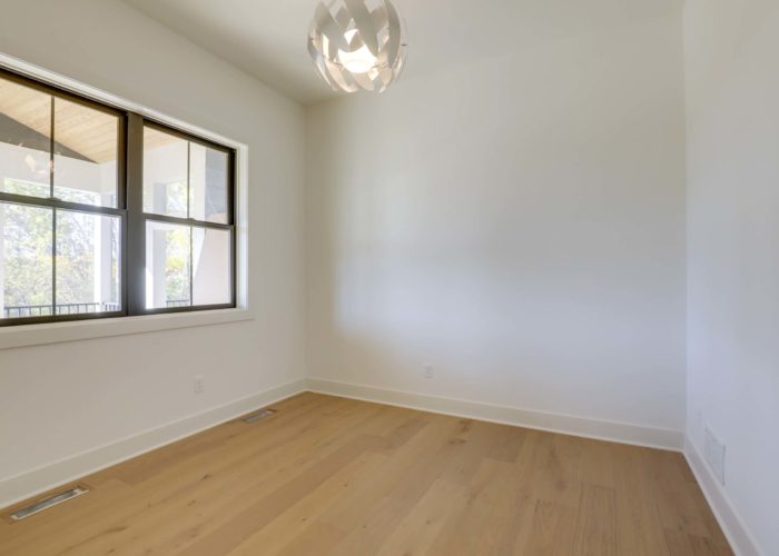 North Oaks Contemporary 93 Office