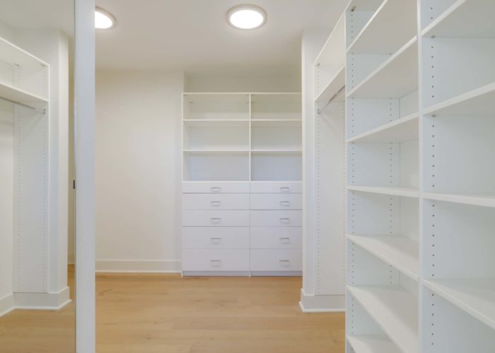 North Oaks Contemporary 93 Owners Closet