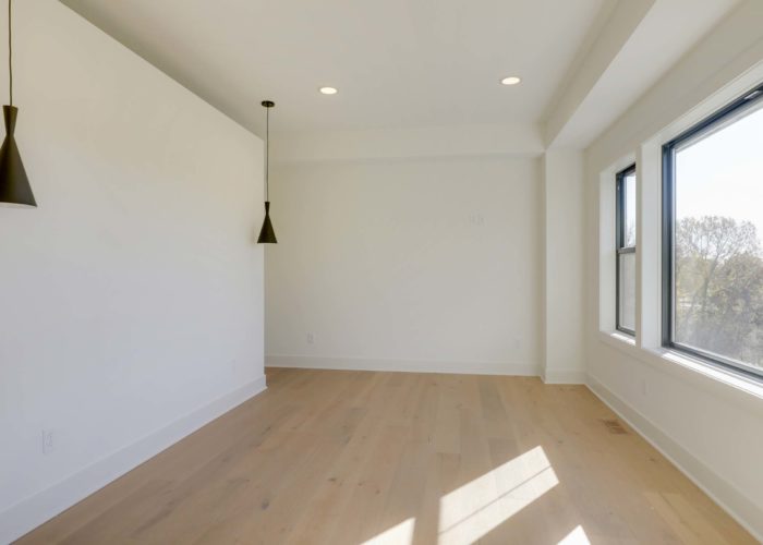 North Oaks Contemporary 93 Owners Suite 002